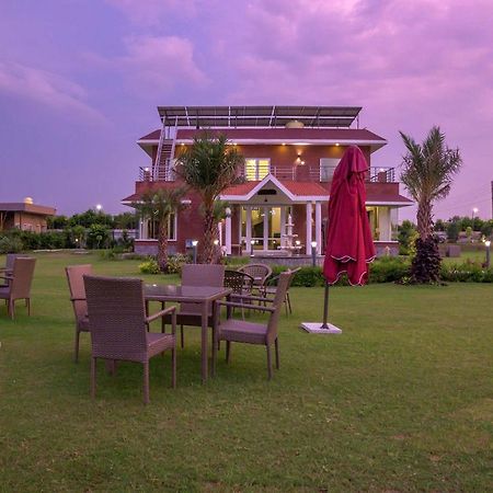 Stayvista At Hillside Paradise Dhauj Экстерьер фото