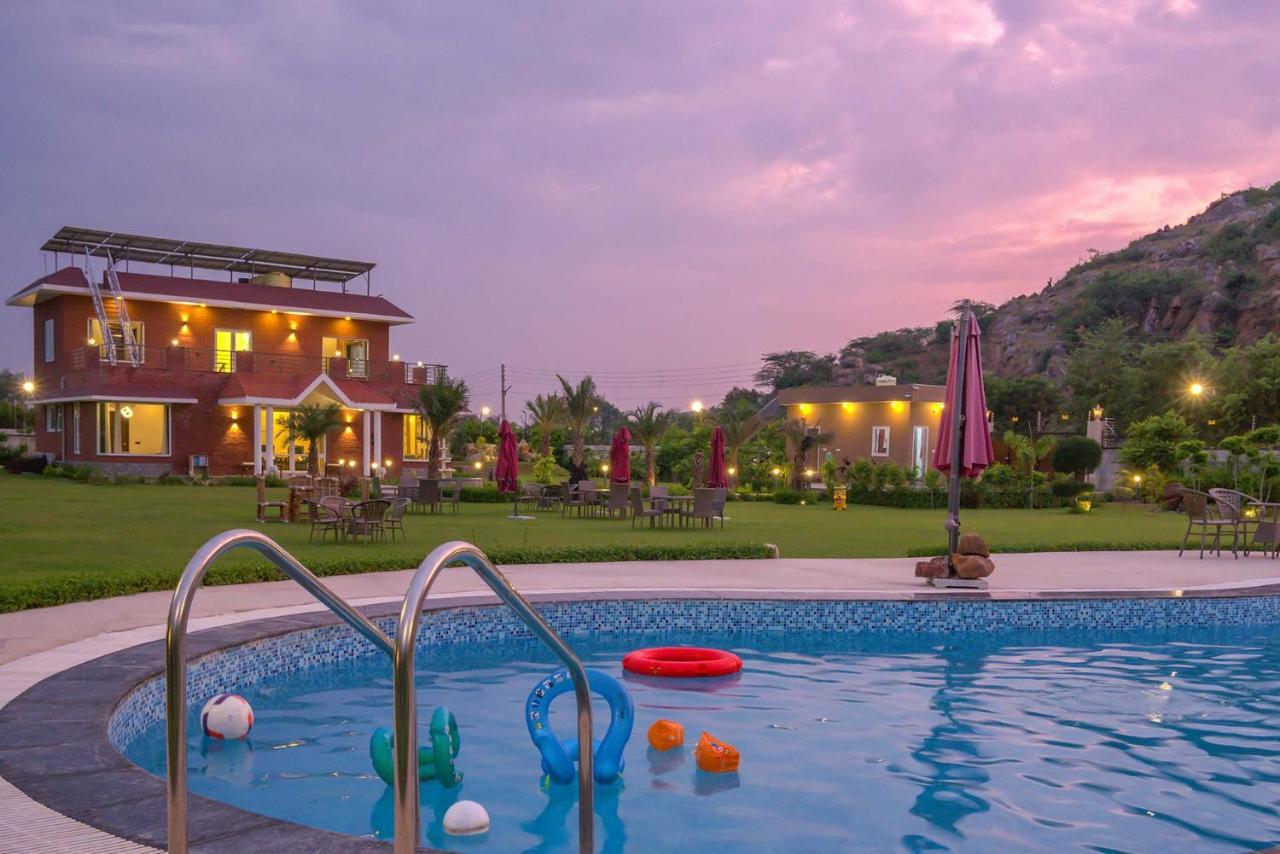 Stayvista At Hillside Paradise Dhauj Экстерьер фото